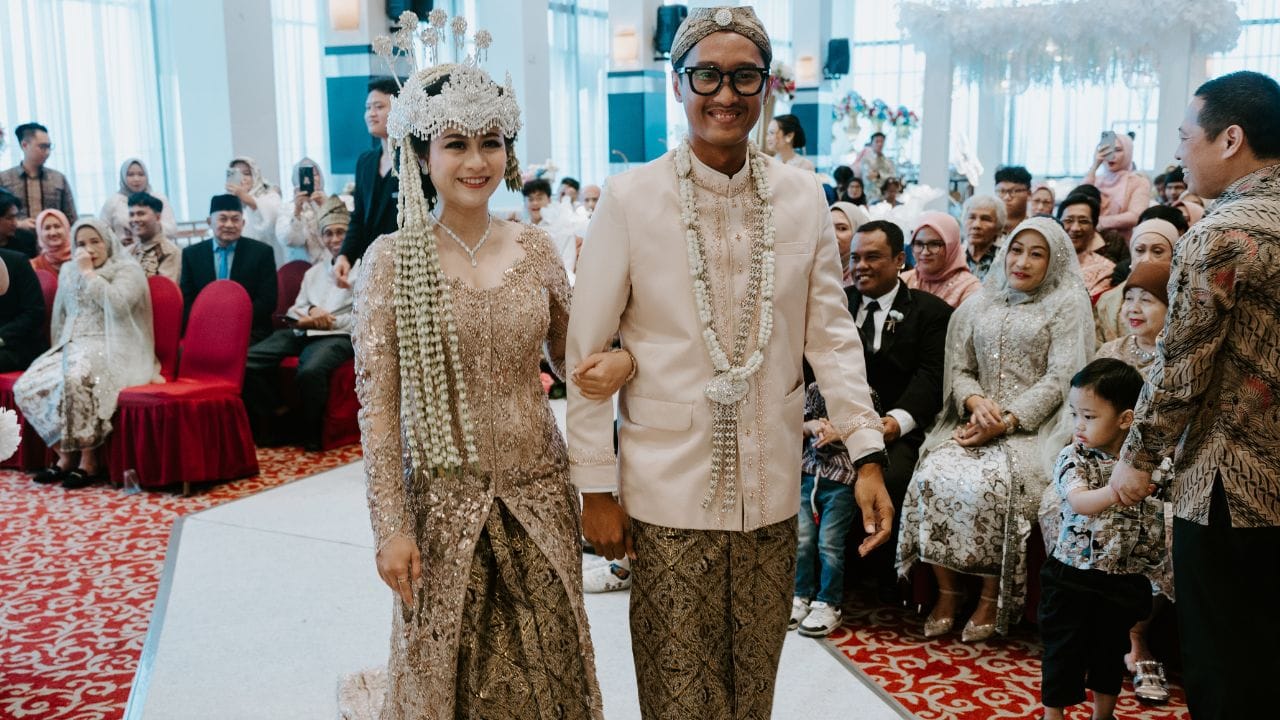 Memilih Baju Akad Nikah Simple Minimalis