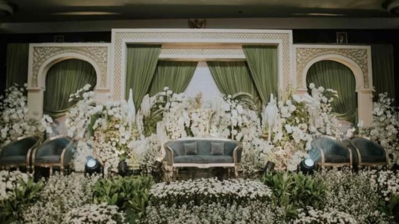 Sage Green & Ivory Natural dan Timeless